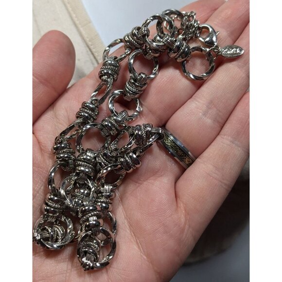 2028 Elegant Textured Link Silver Tone Chain Necklace - Picture 3 of 5